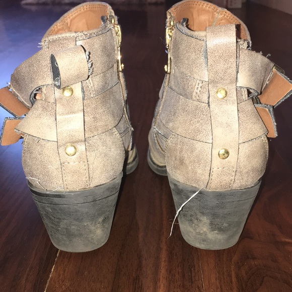 Booties. - Picture 3 of 3